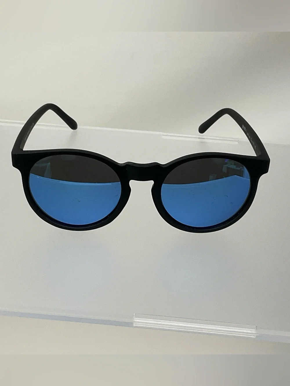 Goodr L9 Midnight Ramble At Circle Bar Retro Black Round Sunglasses scuffed lens